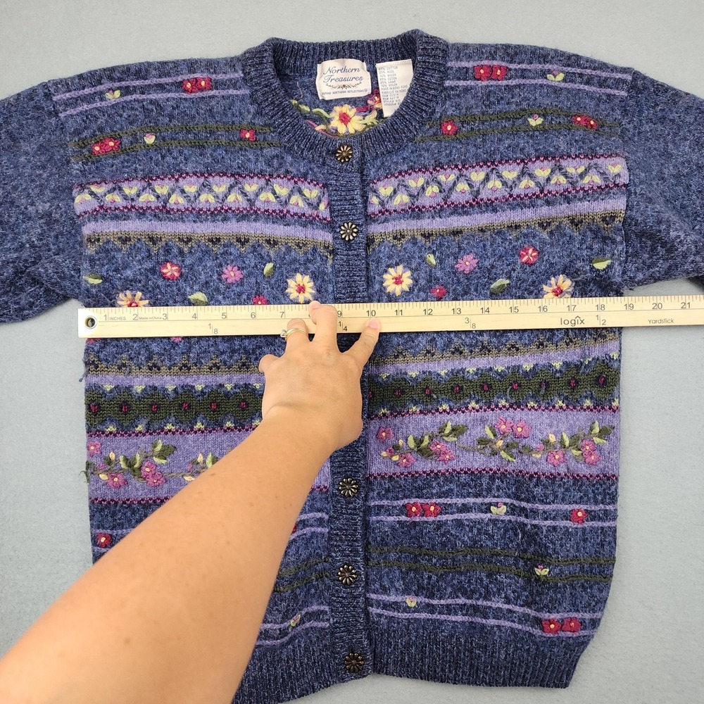 Vintage Northern Treasures Sweater Womens M Blue Floral Cardigan Embroidered - Picture 5 of 9